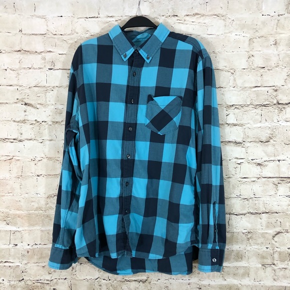 American Eagle Outfitters Other - American Eagle Athletic fit plaid long sleeve